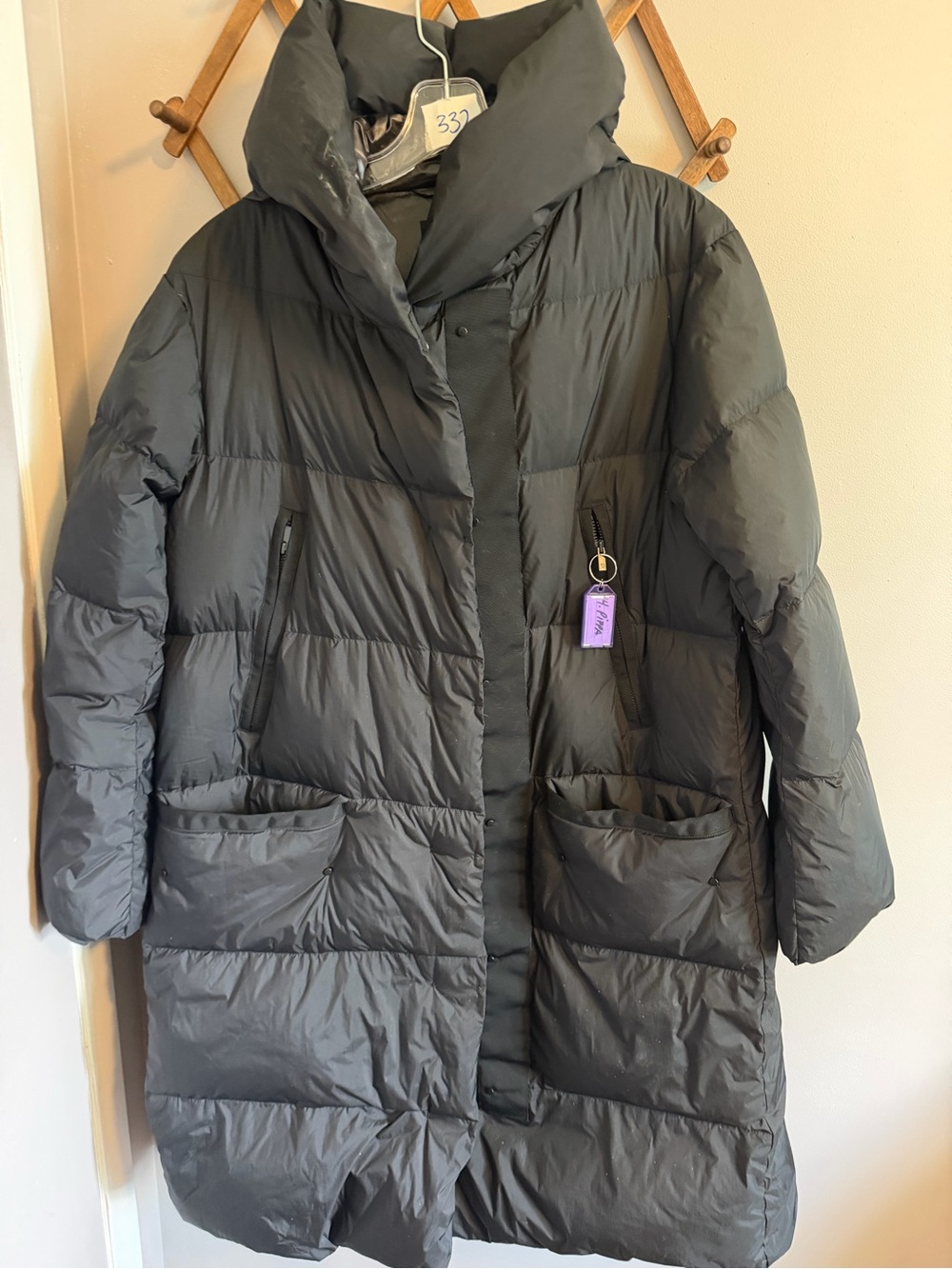 UNIQLO +J Oversized Matte Down Coat Screen Worn Tell Me Lies Pippa Small